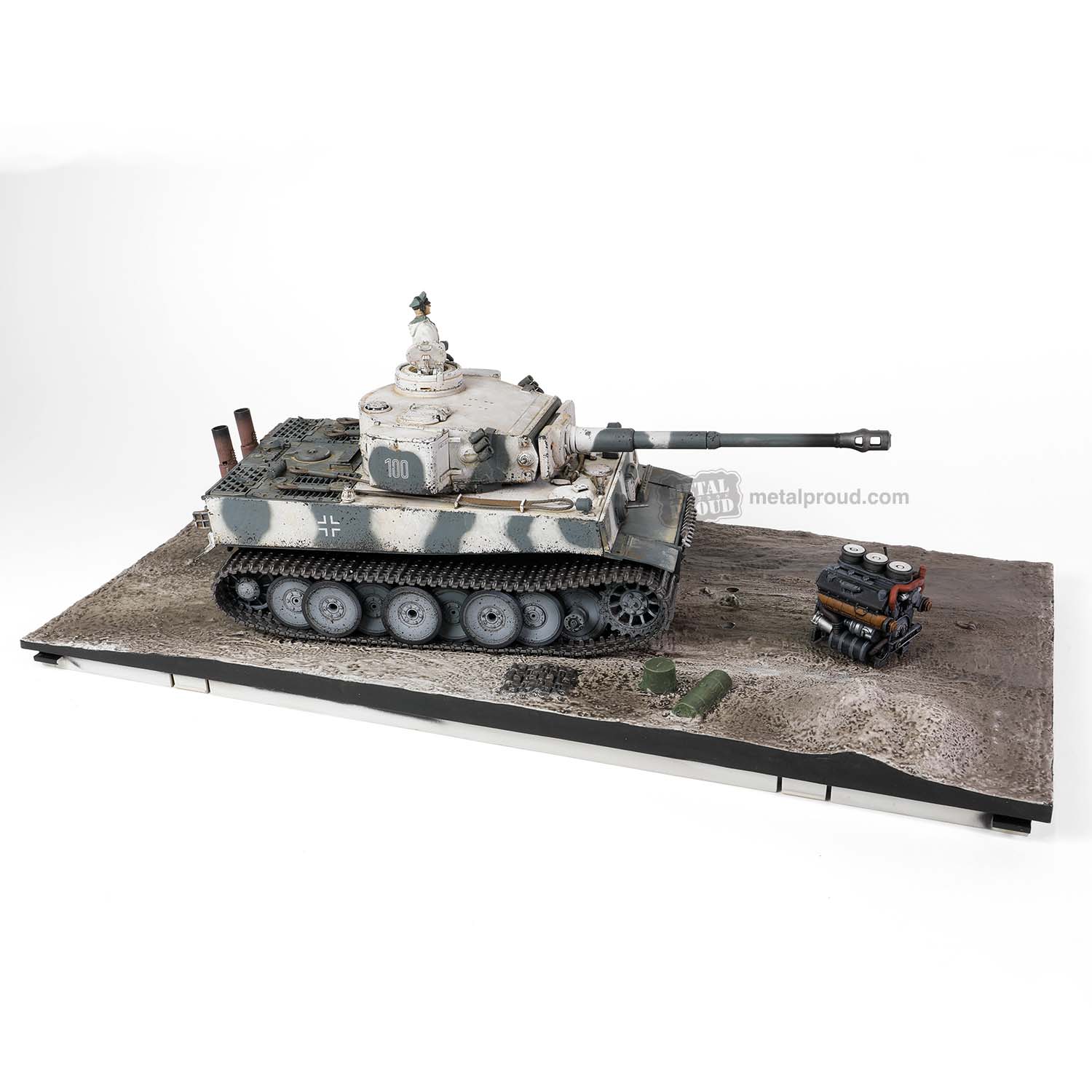 German Sd.Kfz.181 PzKpfw VI Tiger Heavy Tank 100th Batallion February 1943 - 1:32